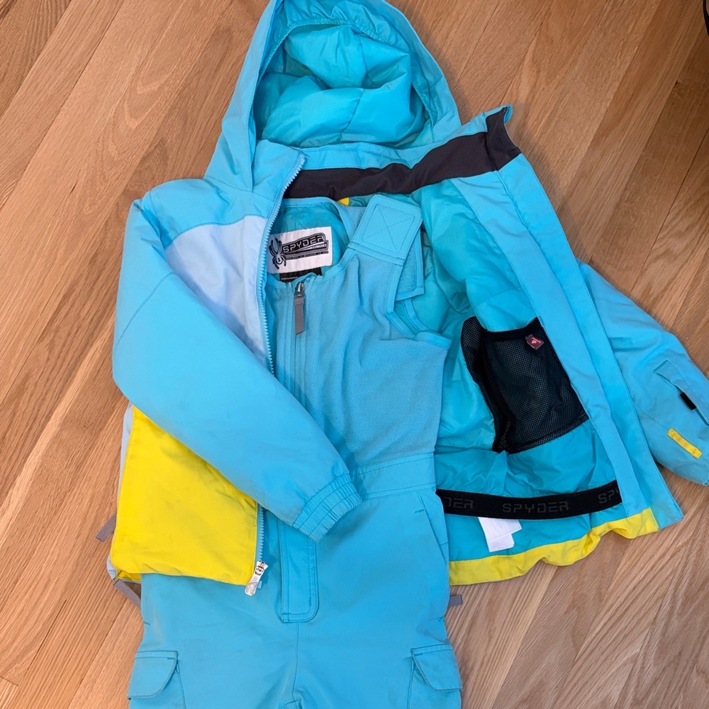 Spyder ski/ snow set, size 7.